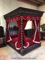 Bed in Le Clos Lucé